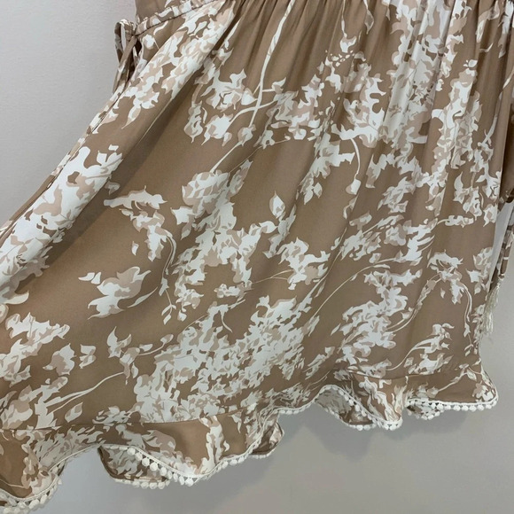 Accuracy A La Plage 100% Silk Floral Tan Dress Large NWT - Picture 5 of 9